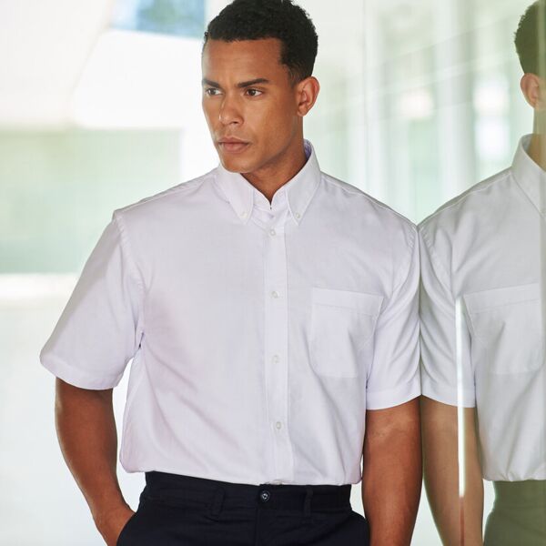 Short sleeve classic Oxford shirt. Thumbnail